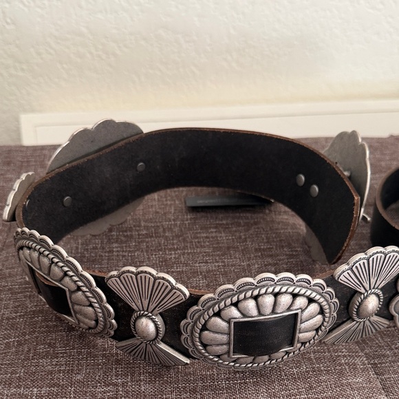 NWT Banana Republic Black Belt with Ornate Silver Buckle - Picture 5 of 8